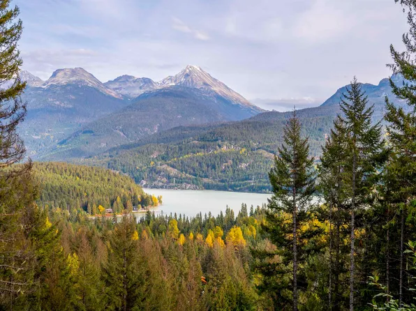 8365 Mountain View Dr, Whistler, BC V8E 0G3