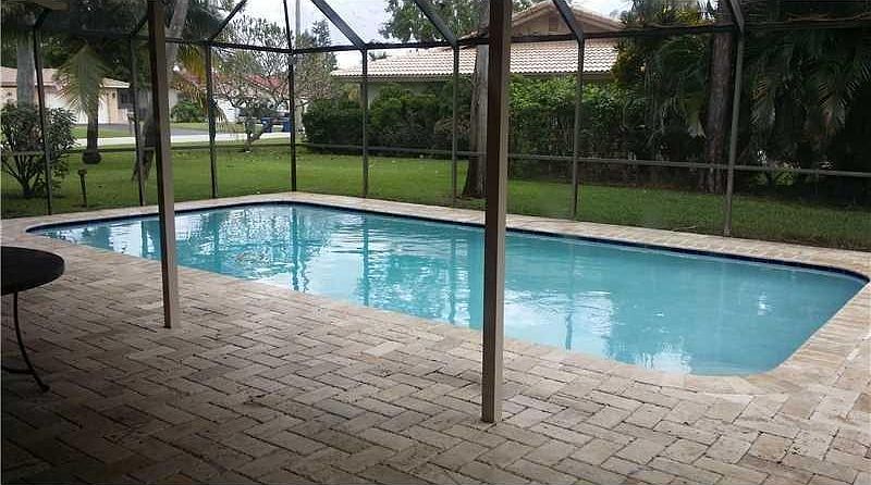 1st image of 591 Ramblewood Dr
