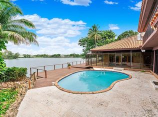 5220 SW 72nd Ave, Miami, FL 33155