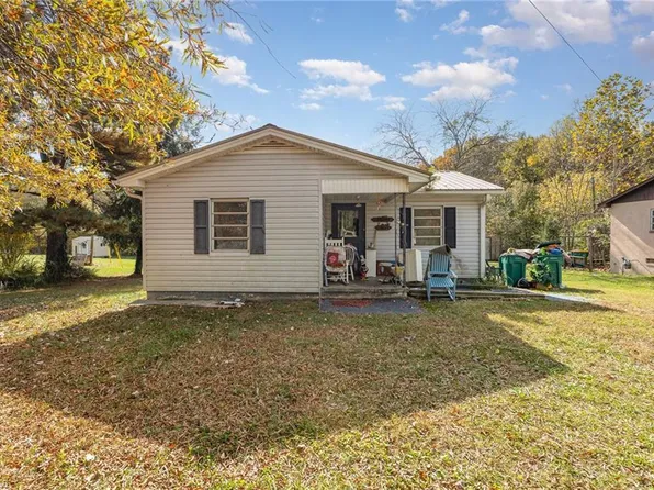 1219 Odell St, Madison, NC 27025