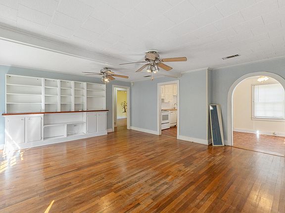 2nd image of 1805 Mamie St