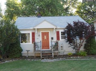 426 Pauline Ave, Akron, OH 44312