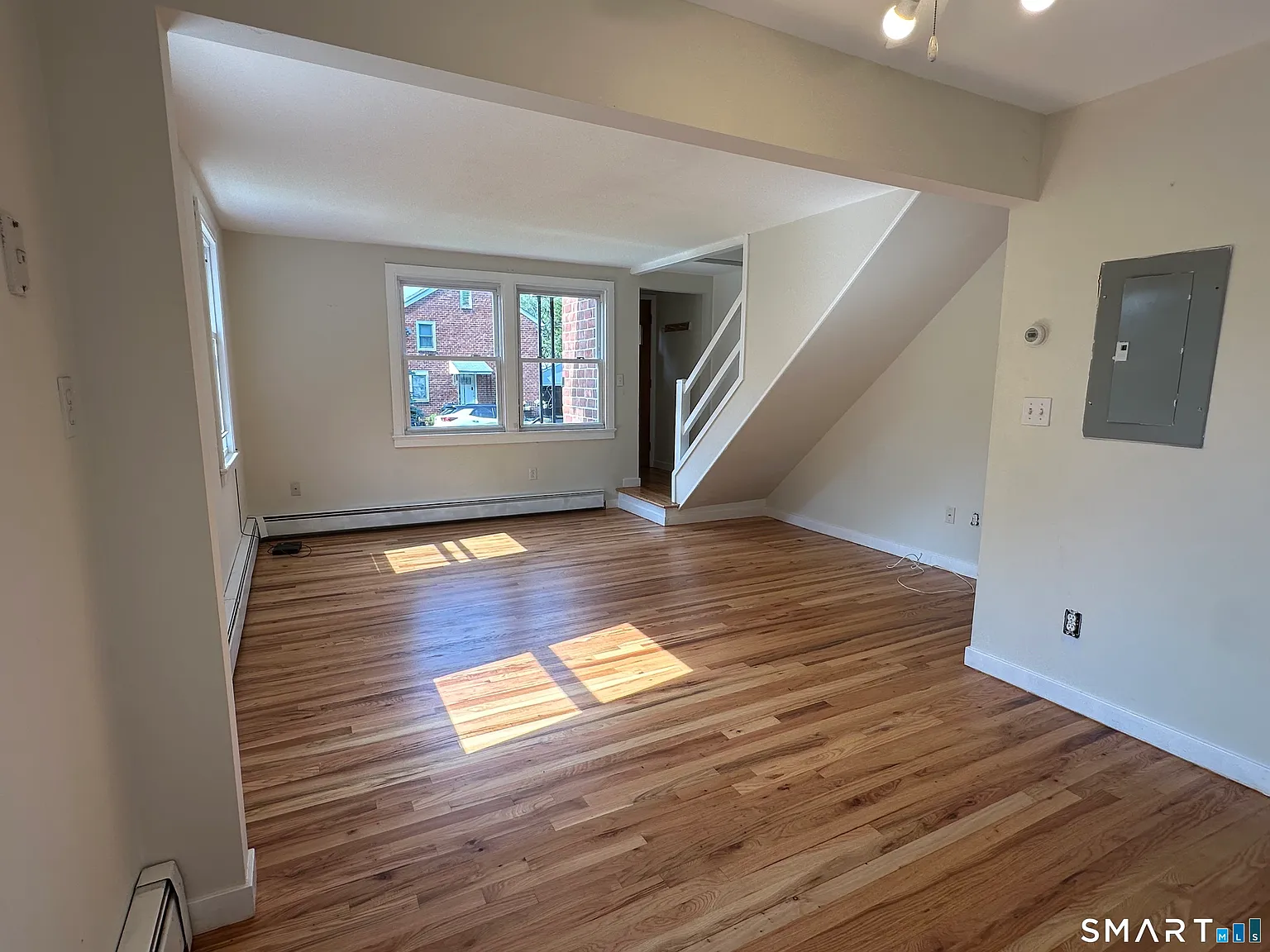3 bed, 1.5 bath, 961 sqft, $2,675 — Photo 4