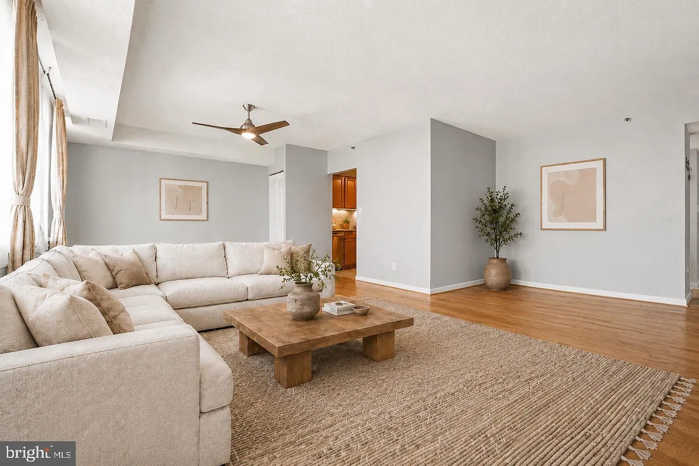 Skyline House Condo — Photo 2