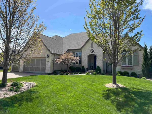 2520 N Rosemont Ct, Wichita, KS 67228