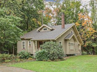 187 Robens Ct, Chagrin Falls, OH 44022