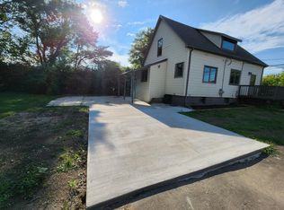 364 E Wattles Rd, Troy, MI 48085