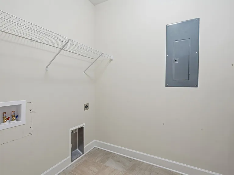 1313 Duns Ln — Photo 24