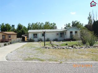 769 Hummingbird Dr, Las Cruces, NM 88007