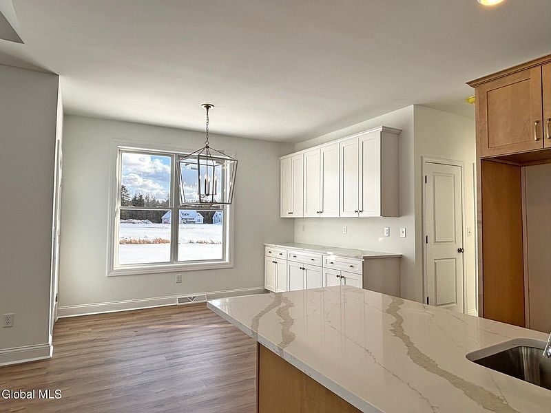 5th image of 31 Eastpointe Drive
