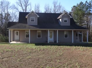 1140 Kendrick Rd, Michie, TN 38357