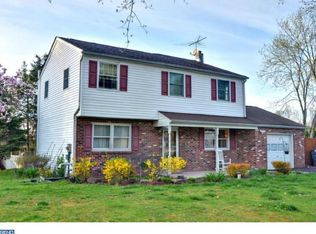 1377 Stonehaven Dr, Red Hill, PA 18076