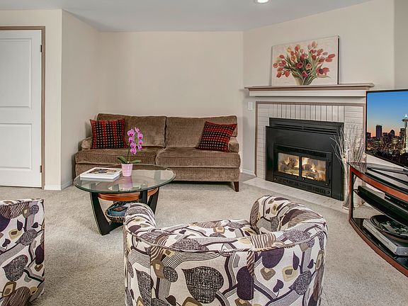 5th image of 10233 NE 138th Pl #E2