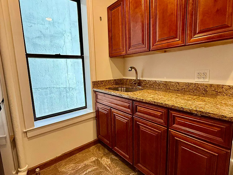 215 E 76th St #2A — Photo 16
