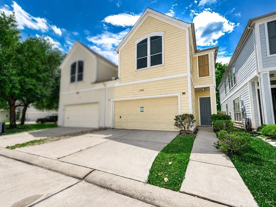 14923 Atmore Place Dr