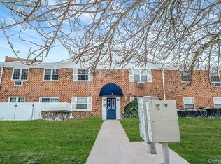 460 Old Town Road APT 5-M, Port Jefferson Station, NY 11776