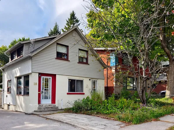 28 McIntosh Ave, Toronto, ON M8Y 3E2