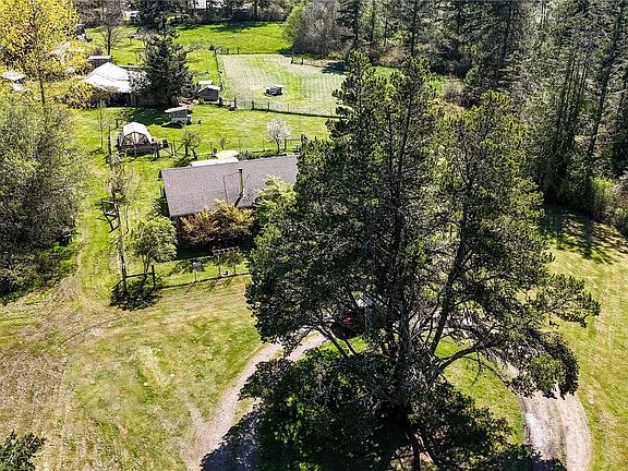 4th image of 5178 Orcas Road