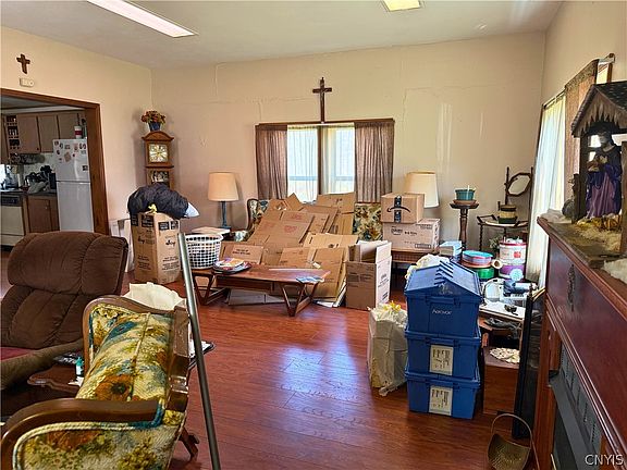 3rd image of 243 Bangall Rd