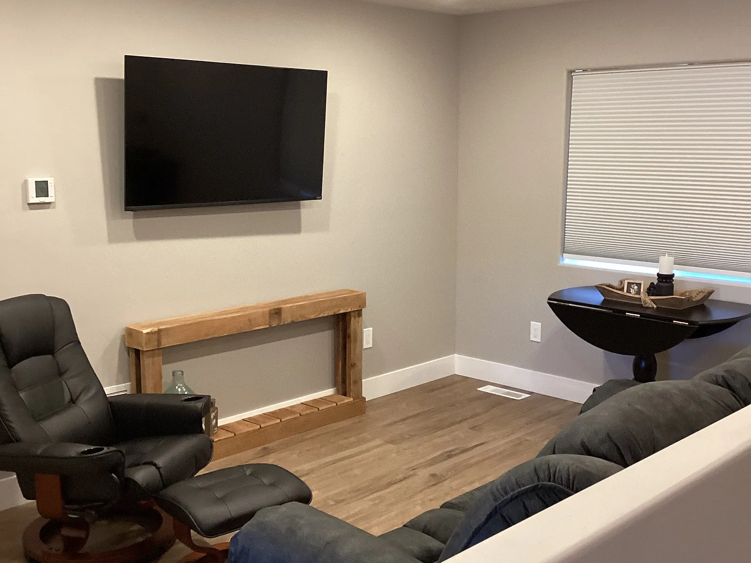 2 bed, 1300 sqft, $2,400 — Photo 3