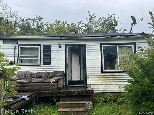 5218 Summit St, Flint, MI 48505