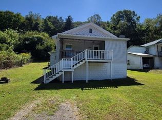 1751 3rd Ave, East Bank, WV 25067