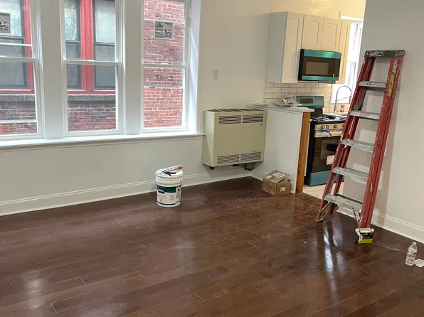 1007 S 46th St #2R, Philadelphia, PA 19143