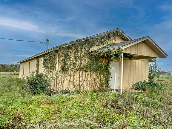 4th image of 280855 E 1820th Rd