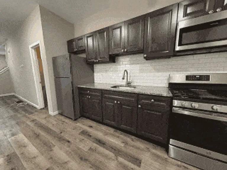 5411 Trinity St — Photo 14