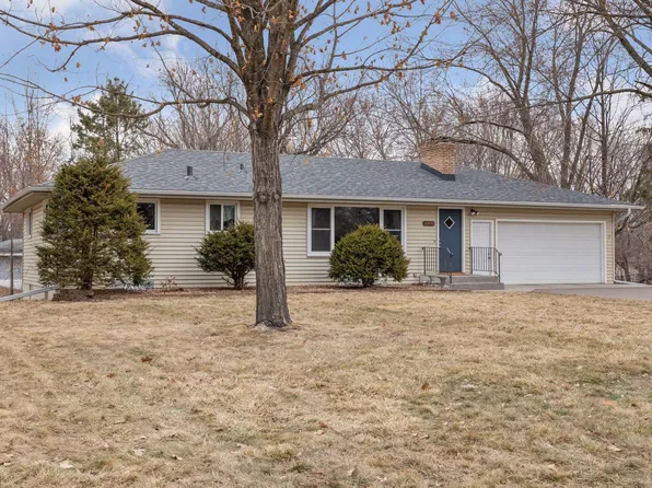 16930 17th Ave N, Plymouth, MN 55447