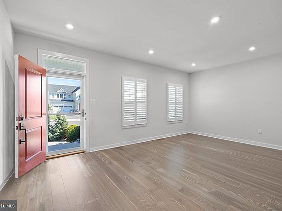 2nd image of 523 Spring Manor Blvd