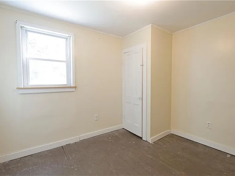 42 Delaware St — Photo 8