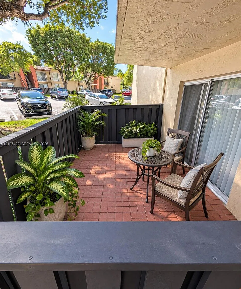 Spanish Trace Condo — Photo 1