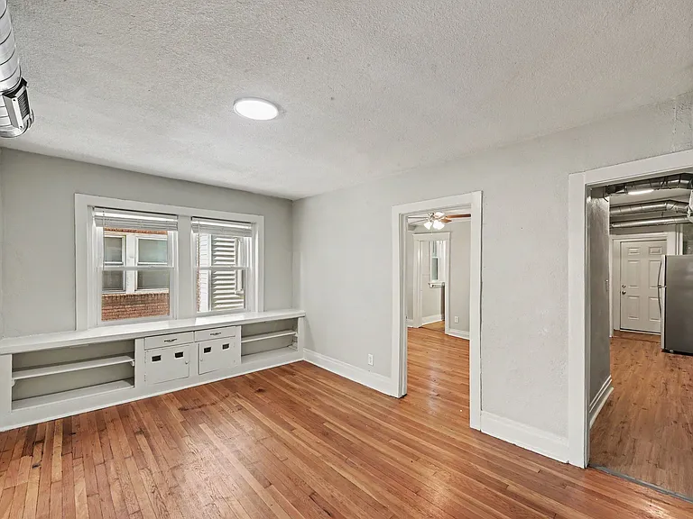 4220 Harrison St — Photo 13