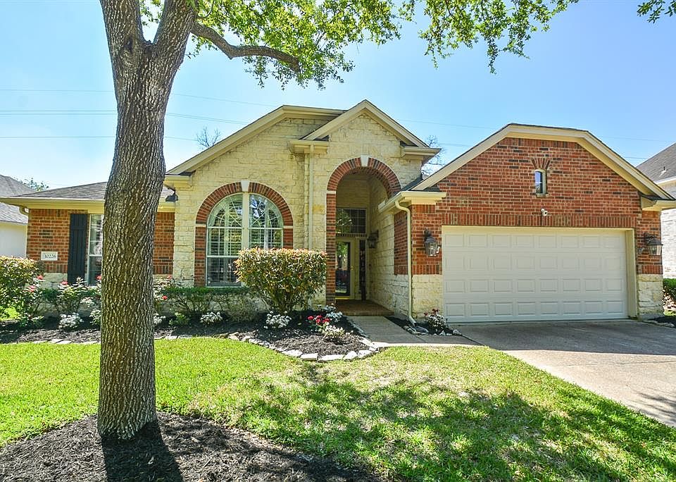 1st image of 10226 Five Oaks Ln