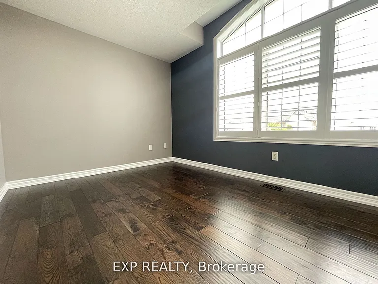 740 Clifford Perry Pl — Photo 17