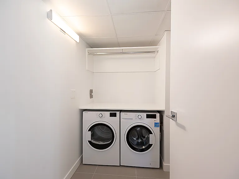 1107 Richards St #202 — Photo 11