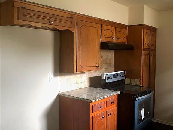 3rd image of 729 Ponderosa Dr