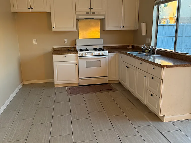 10293 Empress Ave — Photo 2