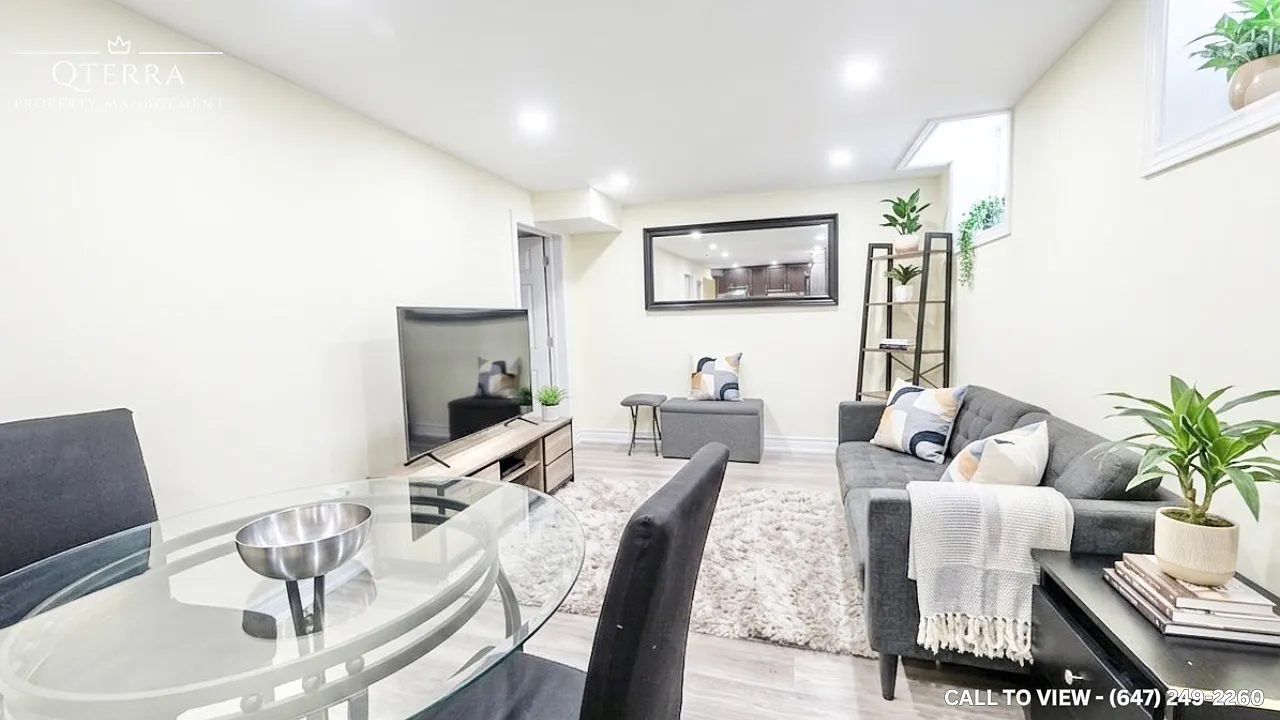 2 bed, 700 sqft, $1,650 — Photo 1