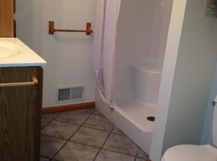 718 W 5th Ave, Oshkosh, WI 54902