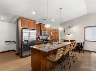 1064 W Willis Way, Appleton, WI 54913