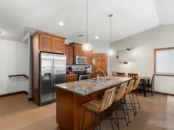 1064 W Willis Way, Appleton, WI 54913