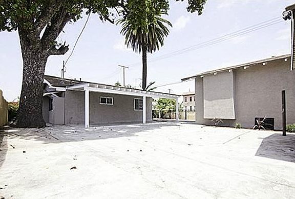 2nd image of 804 W 56th St