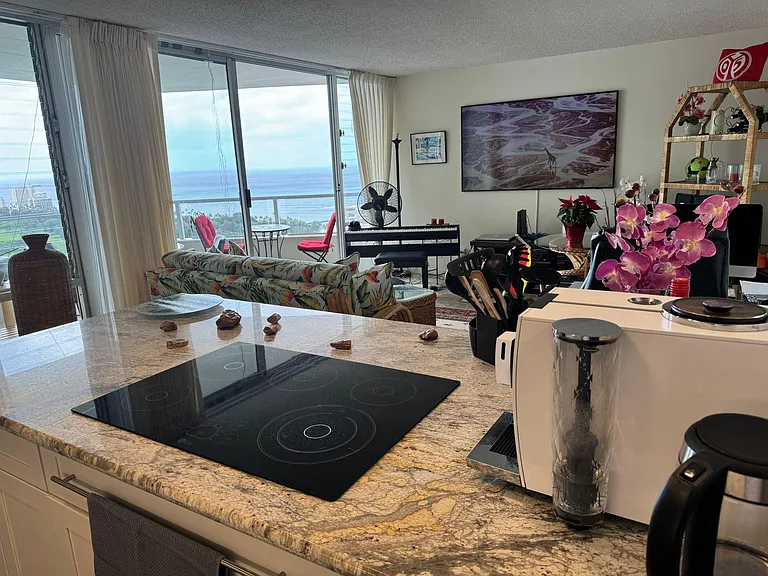 2600 Pualani Way #3104 — Photo 5