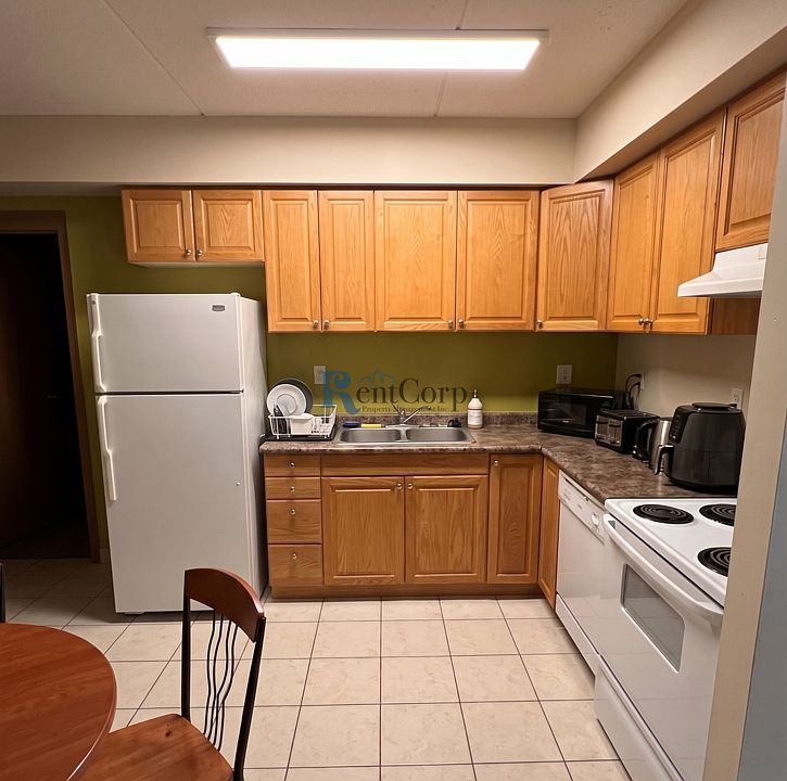 1st image of 101 Lester St Unit 1