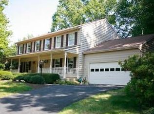 1334 Quail Ridge Dr, Reston, VA 20194