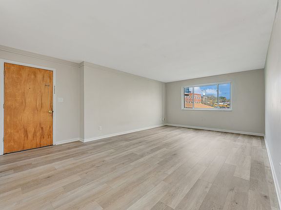 4th image of 775 Chestnut Ridge Rd APT 777-1