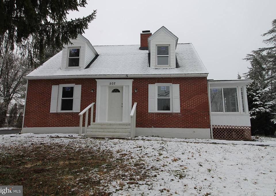 1st image of 502 W Locust St