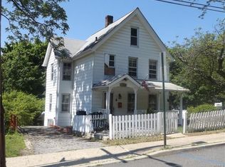 1400 Lincoln Ter, Peekskill, NY 10566